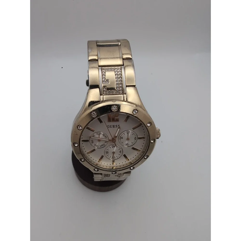 GUESS Women's U15078L1 Quartz Analog Chrono Dress Watch. Good Tone w Crystal 